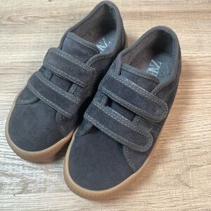 ZARA Kids Suede Shoe European Size 29 (11.5US) Charcoal Gray Gum Sole